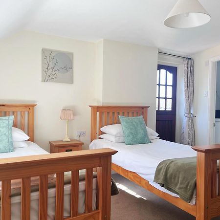 The Crown Hotel Corwen Εξωτερικό φωτογραφία