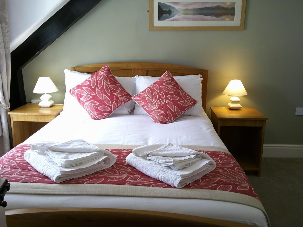 The Crown Hotel Corwen Εξωτερικό φωτογραφία