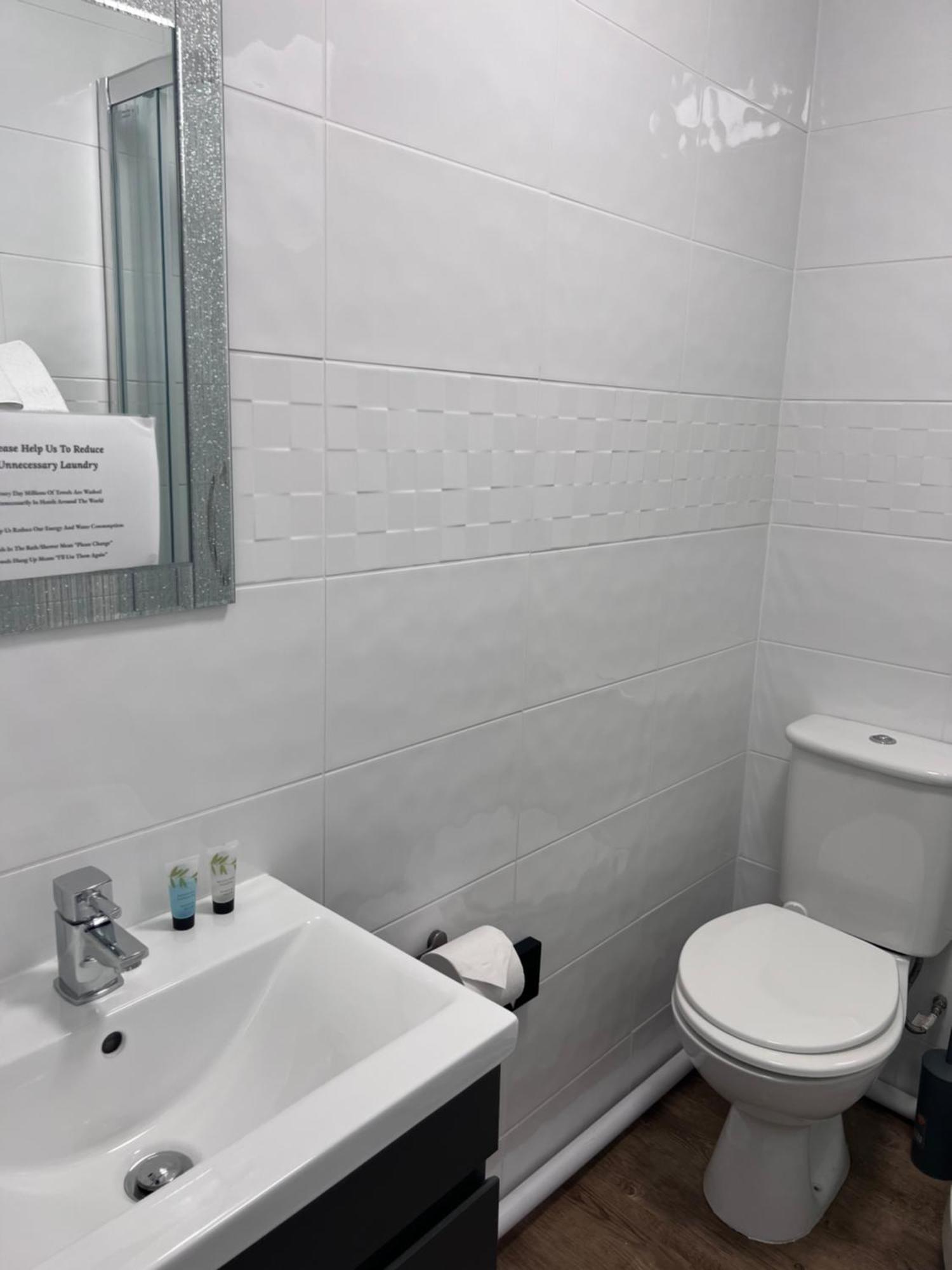 The Crown Hotel Corwen Εξωτερικό φωτογραφία