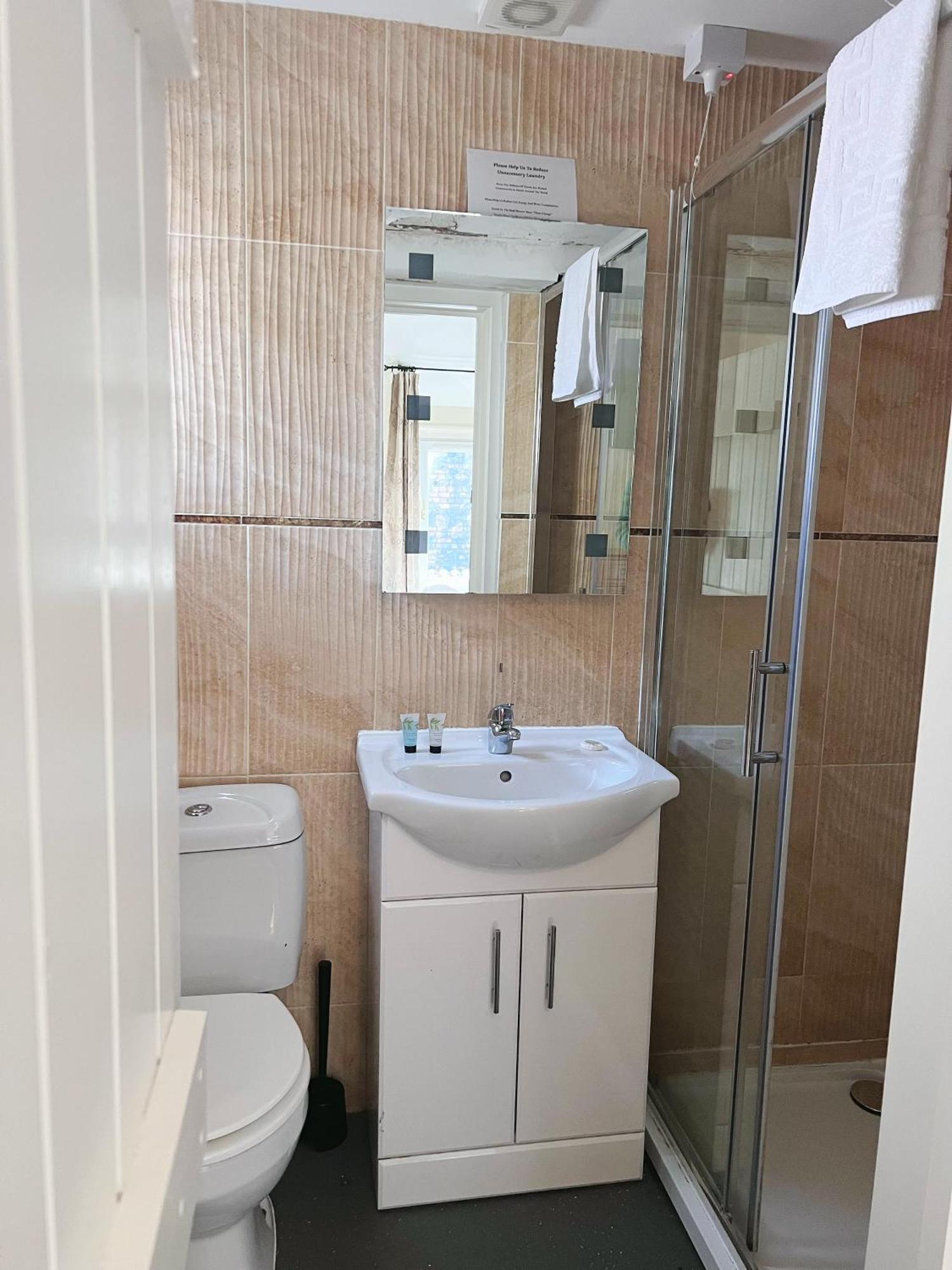 The Crown Hotel Corwen Εξωτερικό φωτογραφία