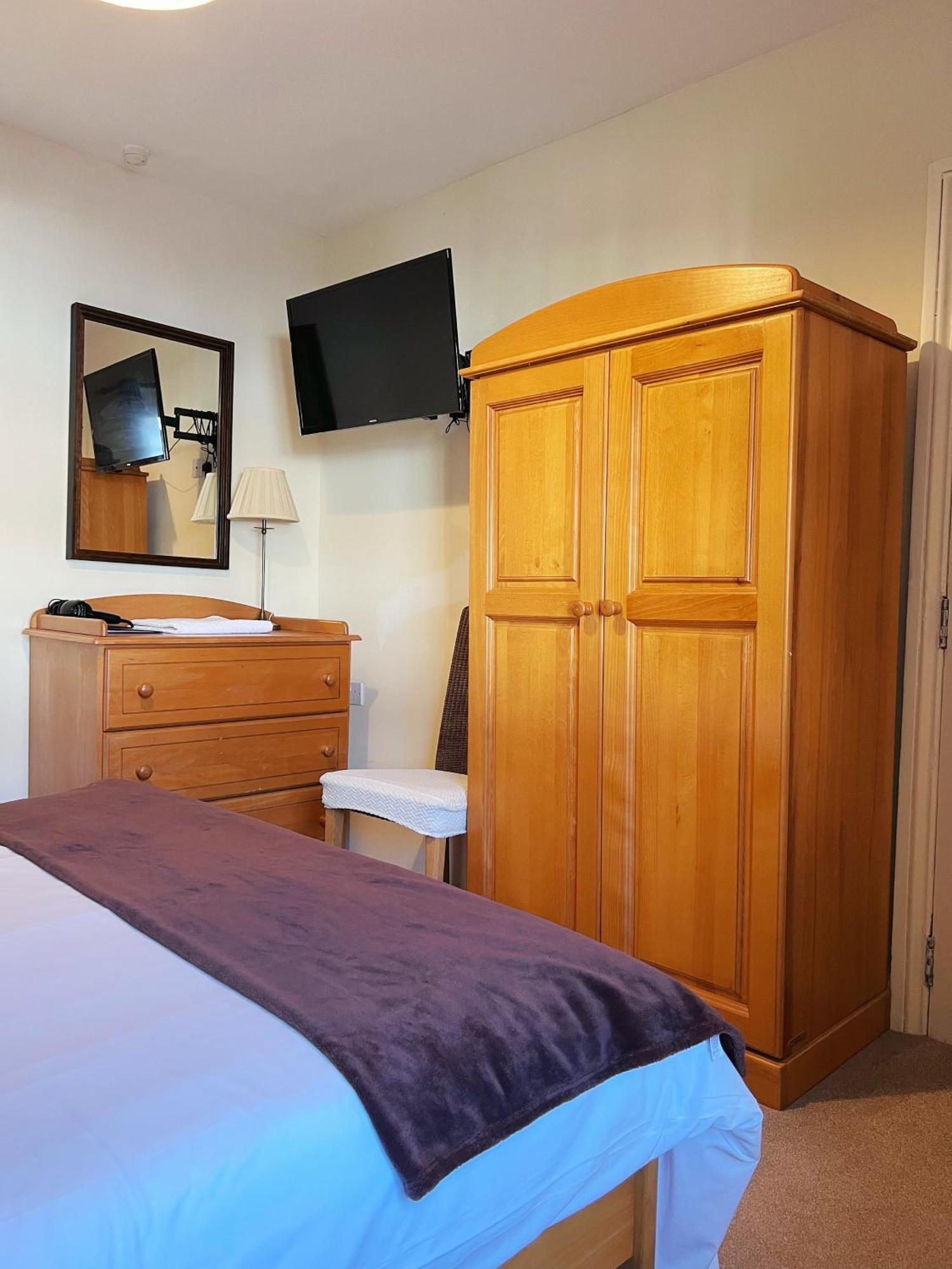 The Crown Hotel Corwen Εξωτερικό φωτογραφία