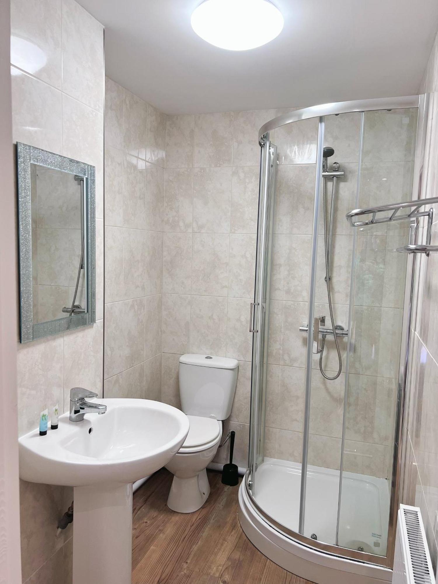 The Crown Hotel Corwen Εξωτερικό φωτογραφία